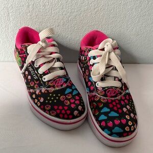 Heeleys Low Top Sneaker  Size 13 Youth